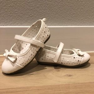 Girls white flat shoes